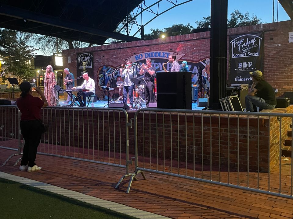 Ramblin' Mutts Delivers Memorable Performance at Bo Diddley's Free Fridays Concert