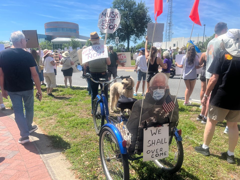Gainesville Residents Protest Against Trump at Depot Park in “Hands-Off” Protest
