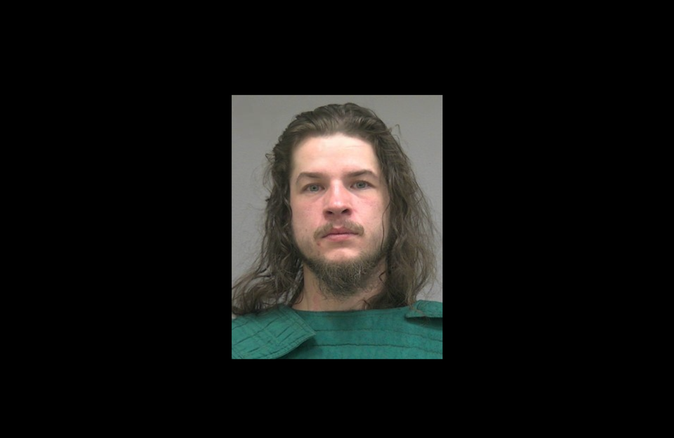 Man Arrested After Taking off Shorts and Placing Man in Chokehold to “Assert  His Dominance,” Said He Took Advise from Joe Rogan Podcast